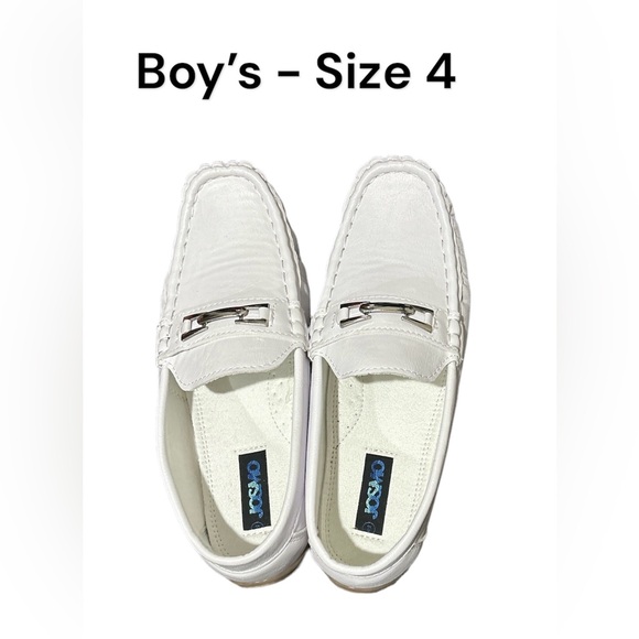 Josmo- Boy’s White Loafer- Size 4 - Picture 1 of 6